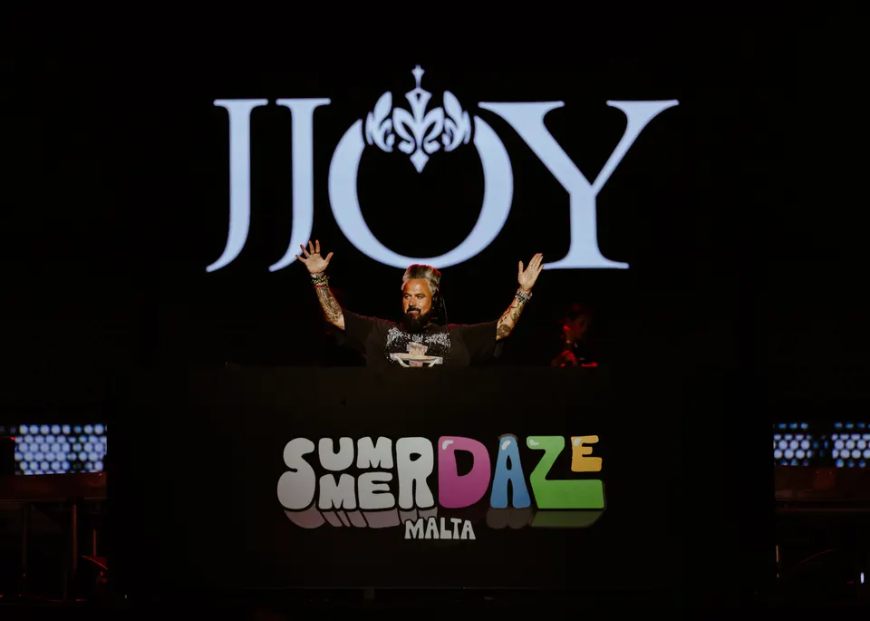 J Joy Summerdaze